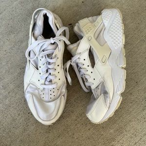 2015 Nike Air Huarache Run Triple White 634835-106 size 8
